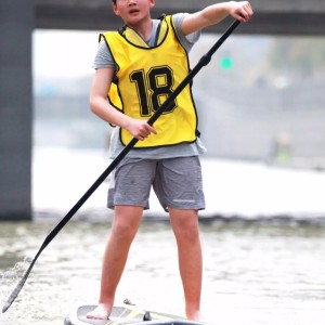 移动端游戏-暴雨洗刷球场紧张气氛，亚洲联赛壮丽开启的简单介绍