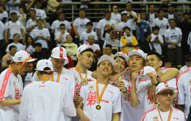 八一队整体实力强劲，冲击联赛前四名(八一队百科)